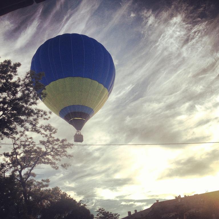 Guesthouse Grand Canyon คาเมียเนตส์-โปดิลสกี ภายนอก รูปภาพ
