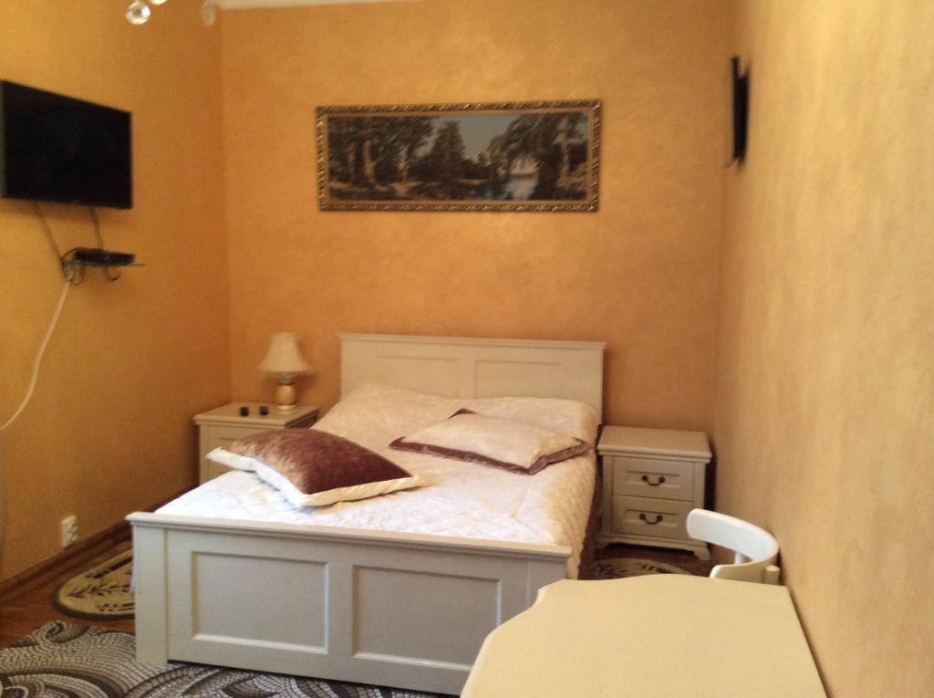 Guesthouse Grand Canyon คาเมียเนตส์-โปดิลสกี ห้อง รูปภาพ