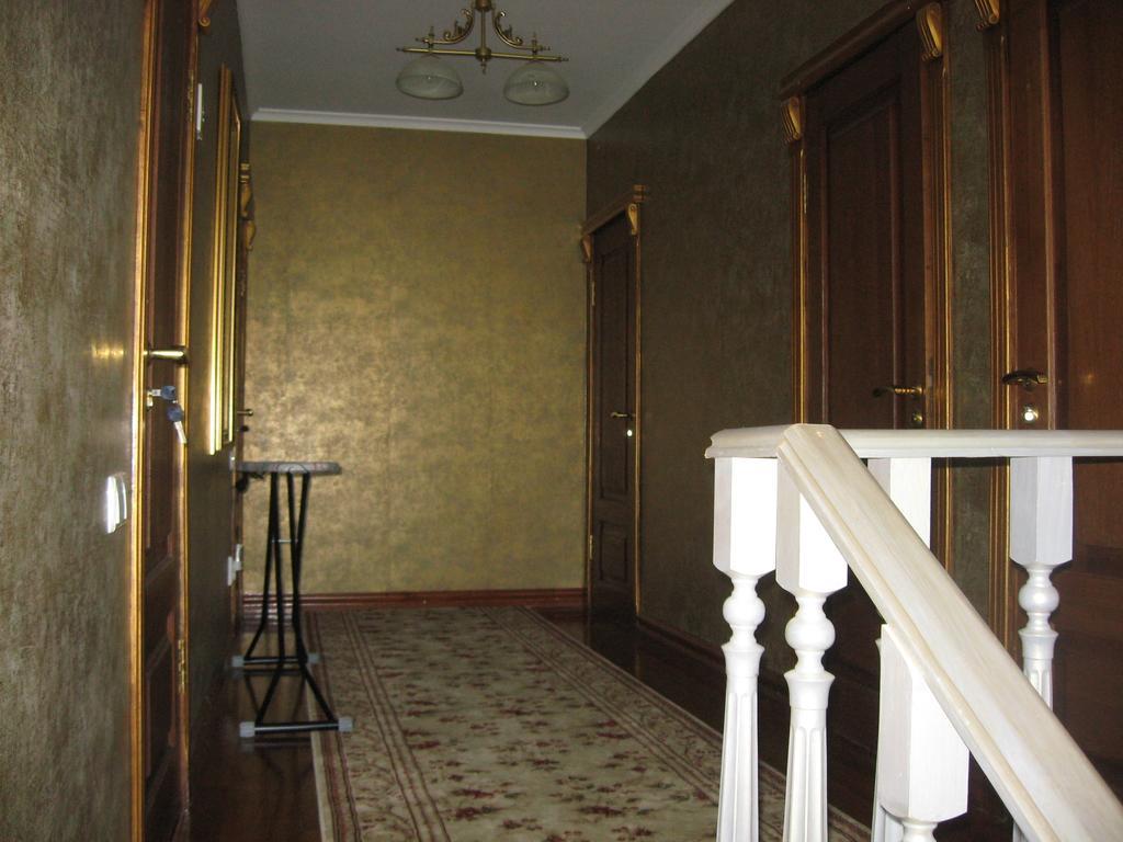 Guesthouse Grand Canyon คาเมียเนตส์-โปดิลสกี ภายนอก รูปภาพ